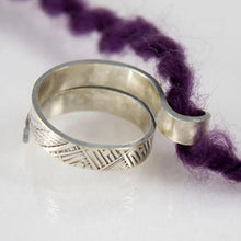 Afbeelding in Gallery-weergave laden, Adjustable Knitting Loop
