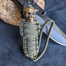 Afbeelding in Gallery-weergave laden, Paracord Sleutelhanger Mummie Messing Schedel

