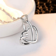 Afbeelding in Gallery-weergave laden, Frosted Dubbele Hart Ketting
