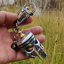 Afbeelding in Gallery-weergave laden, Piston Art Skull Sleutelhanger
