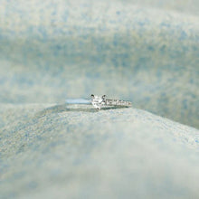 Afbeelding in Gallery-weergave laden, Aan mijn dochter - Gesneden Halve Emaille Ring
