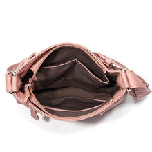 Afbeelding in Gallery-weergave laden, Waterproof Crossbody Bag
