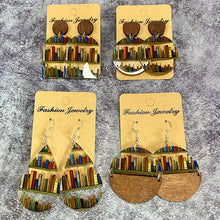 Afbeelding in Gallery-weergave laden, Boek oorbellen / oorbellen voor boeken liefhebbers
