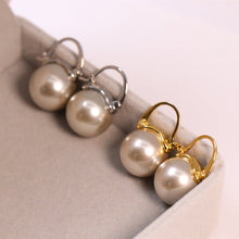 Afbeelding in Gallery-weergave laden, Pearl Drop Earrings
