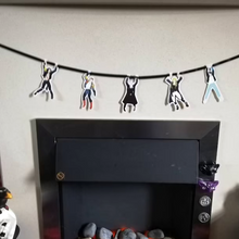 Afbeelding in Gallery-weergave laden, Halloween Santa Carla Vampieren Garland Horror Decoratie
