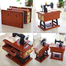 Afbeelding in Gallery-weergave laden, Mini Naaimachine Muziekdoos
