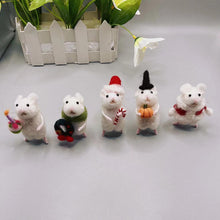 Afbeelding in Gallery-weergave laden, Felt Mouse and Pumpkin Ornament
