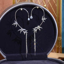 Afbeelding in Gallery-weergave laden, Rhinestone Swallow Ear Hanging
