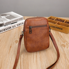 Afbeelding in Gallery-weergave laden, Vintage mini kruistasje
