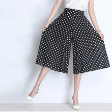 Afbeelding in Gallery-weergave laden, Zwarte culotte van chiffon met stippen
