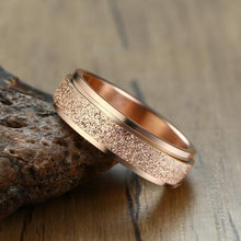 Afbeelding in Gallery-weergave laden, Gezandstraalde Draaiende Fidget Ring
