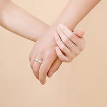 Afbeelding in Gallery-weergave laden, One Kiss Sterling Silver Couple Rings Valentijnsdag Cadeau gids
