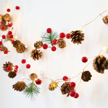 Afbeelding in Gallery-weergave laden, Kerstmis Dennenappel &amp; Moerbei Decoratieve String Light
