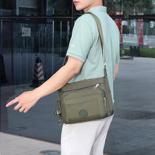 Afbeelding in Gallery-weergave laden, Waterproof Multifunctional Classic Crossbody Bag
