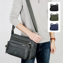 Afbeelding in Gallery-weergave laden, Waterproof Multifunctional Classic Crossbody Bag
