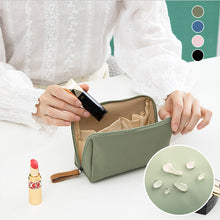 Afbeelding in Gallery-weergave laden, Make-uptasje voor op reis voor dames
