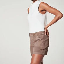 Afbeelding in Gallery-weergave laden, Damesshort van stretchtwill
