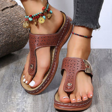 Afbeelding in Gallery-weergave laden, Teenslippers met sleehak
