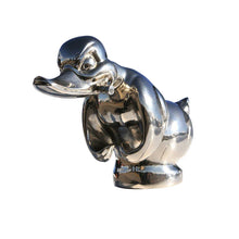 Afbeelding in Gallery-weergave laden, Boze Rubberen Eend Kap Ornament
